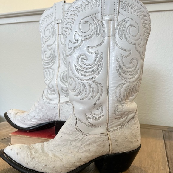 Olathe Vintage Cowgirl Boots! - Picture 15 of 16